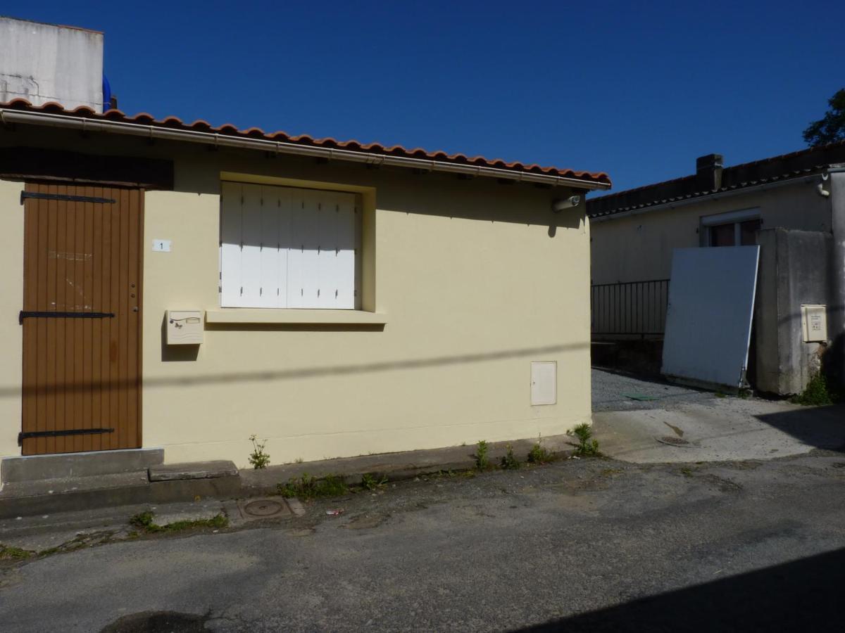 Le Puits Martin Villa Saint-Michel-Chef-Chef Exterior photo